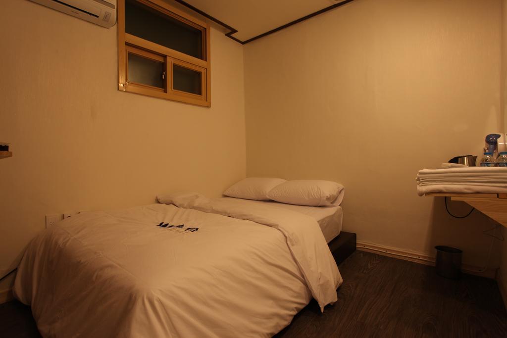 W Mini Hotel Dongdaemoon Seoul Exteriör bild