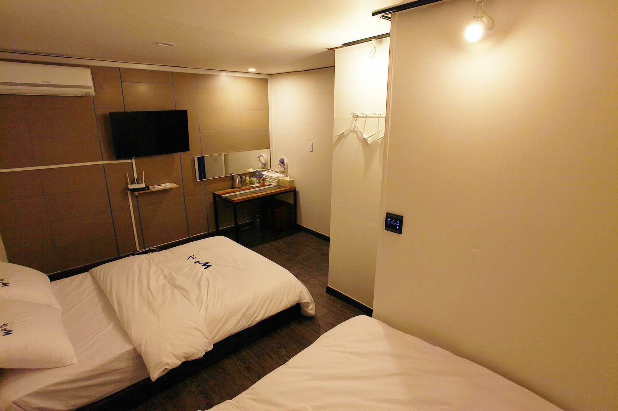 W Mini Hotel Dongdaemoon Seoul Exteriör bild